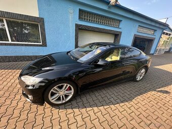 Tesla Model S, doživotní dobijeni zdarma - 2