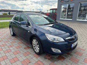 Opel Astra J 1.7 CDTI, 81 kW, nafta - 2