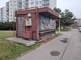 Darujeme stánek 5x3 m - 2