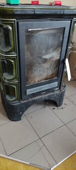 Krbová kachlová kamna ABX a zásobník na dřevo - 2