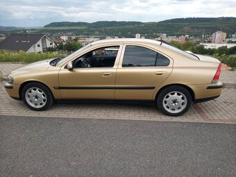 PRODÁM VOLVO S60 SEDAN 2.4i 103kW MANUÁL - 2