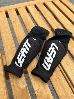 Dětské chrániče loktů LEATT, NOVÉ - 2