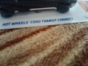 Hot Wheels Ford Transit Connect TREASURE HUNT - 2