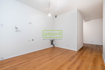 Prodej bytu 2+kk/B, 40 m2 + 4 m2, Praha 8-Kobylisy - 2