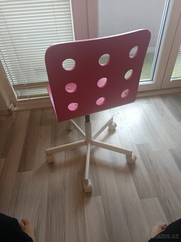 Dívčí židle IKEA k psacímu stolu - 2