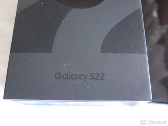 Samsung Galaxy S22 - 2