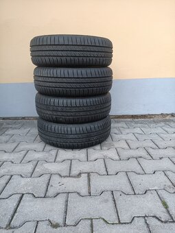 Pneu 185/65 R 14 - 2