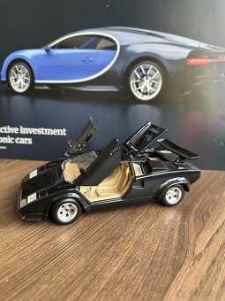 LAMBORGHINI COUNTACH (1988) model 1:24 Bburago - 2