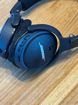 Bezdrátová sluchátka Bose SoundLink On-Ear BT - 2