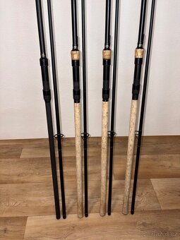 Rybářské pruty 3x Sonik S3 12ft 3,25lb + 1x 4,5lb - 2