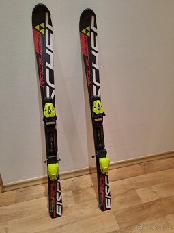 Prodám juniorské lyže FISCHER RC4 - 2