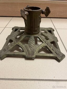 Starožitný stojan na stromeček - 2