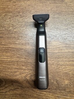 Philips OneBlade Pro 360 + sada náhradních břitů - 2