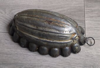 Starožitná KUCHYŇSKÁ FORMA - 2