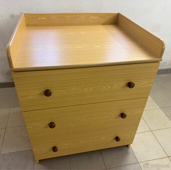 Přebalovací pult - 2