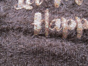 Dívčí svetr vel. 134-140 s flitry - 2