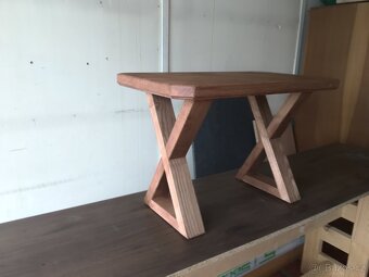 Konferenční stolek z masivu - 2