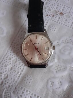 Retro hodinky prim pyžamo - 2