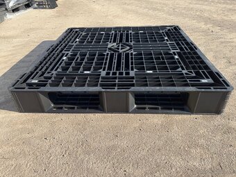 Prodám plastové palety - 2