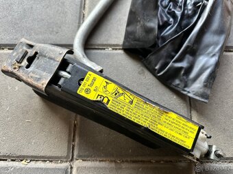 Zvedák VW škoda - 2