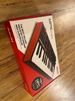 MIDI kontroler Akai MPK Mini - 2