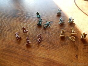 figurky vojáci, armáda - 2