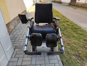 Elektrický invalidní vozík - pro invalidy - 2
