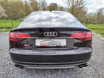 Audi S8 - 2
