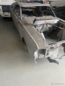 Ford mustang - 2