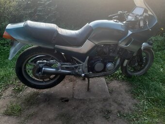 Suzuki GSX 400 katana - 2