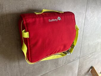 Safety 1st sedátko Travel Booster Red Lines - 2