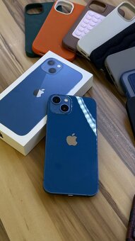 iPhone 13 Blue 128 gb - 2