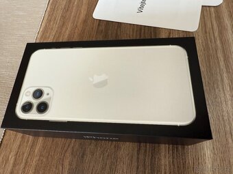 Ipohone 11 Pro Max 256 GB stříbrný - 2