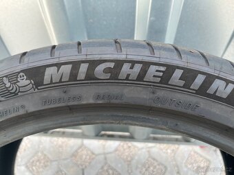 285/35 R22 106Y - 2
