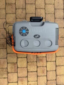 Autochladnička 33l,12v,220v - 2