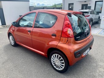 Peugeot 107 1.0 VVT-i (BENZÍN), r.v.2009, nové ČR,nová STK - 2