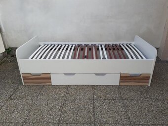 postel s úložným prostorem - 2