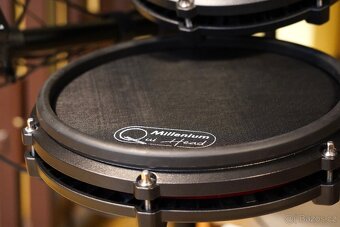 Elektronické bicí Alesis nitro max s přidaným tomem a crahem - 2