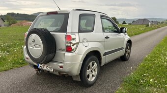 Suzuki Grand Vitara 1.6i 4x4 - 2