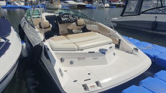 Kajutová motorová loď, člun Regal 2250 - 2