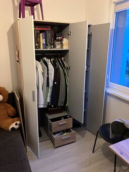 Šatní skříň - bílá se zrcadlem - 2