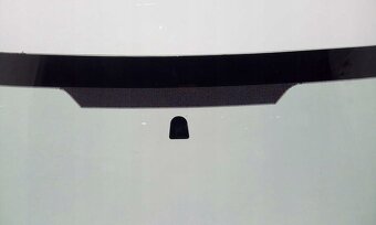 Jeep Cherokee čelní sklo - 2