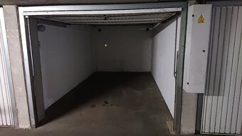 Garáž v ulici Krčínova - 2