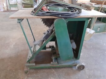 Pila/cirkulárka s kolébkou - 2