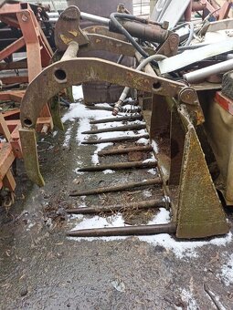 Unc vidle na hnůj s přidržovačem - 2