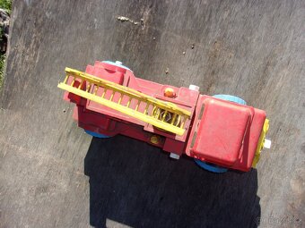 Neúplné retro hračky - 2