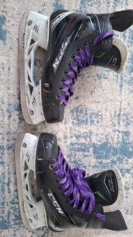 Hokejové brusle CCM Ribcore - 2