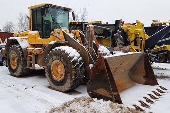 Nakladač Volvo L110 F - 2