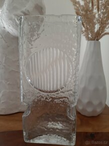 Jedinečná váza z lisovaného skla - Jan Gabrhel - 2