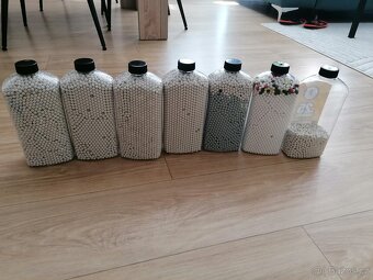 Airsoftové kuličky G&G 0,25g 5600ks v lahvi - bílé - 2